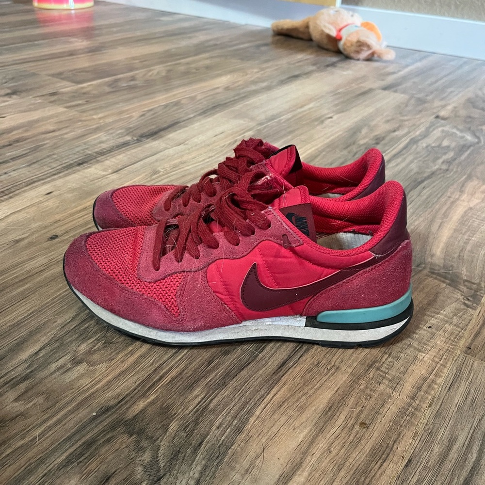 Women’s Nike Internationalist Shoes